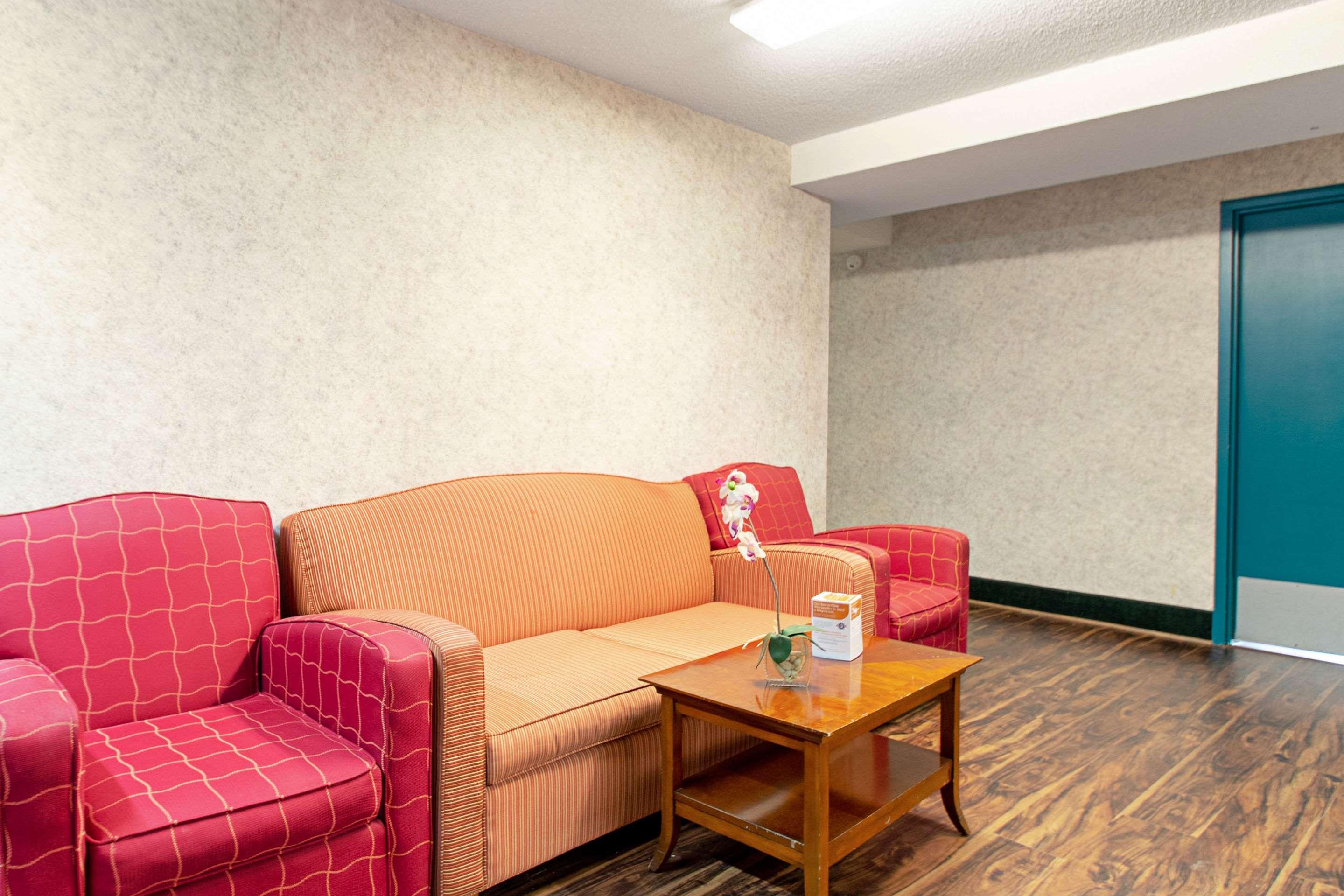 อีโคโน ลอดจ์ Hotel ยูทิกา ภายนอก รูปภาพ