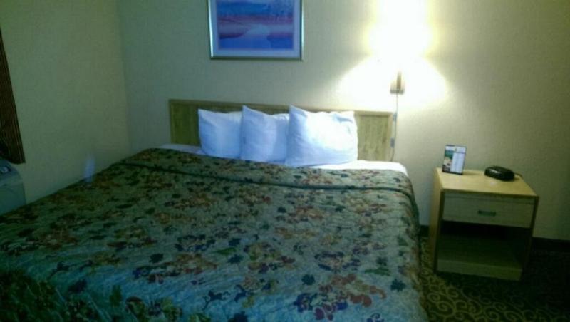 อีโคโน ลอดจ์ Hotel ยูทิกา ภายนอก รูปภาพ